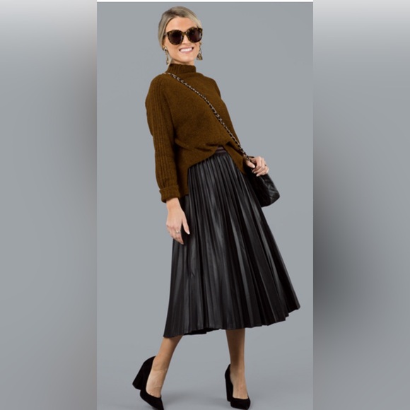 Joe Fresh Dresses & Skirts - NWOT faux leather accordion pleat pleated skirt